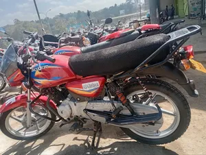 Bajaj Boxer 2025 Red