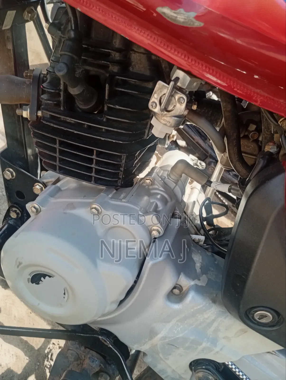 Bajaj Boxer 2025 Red
