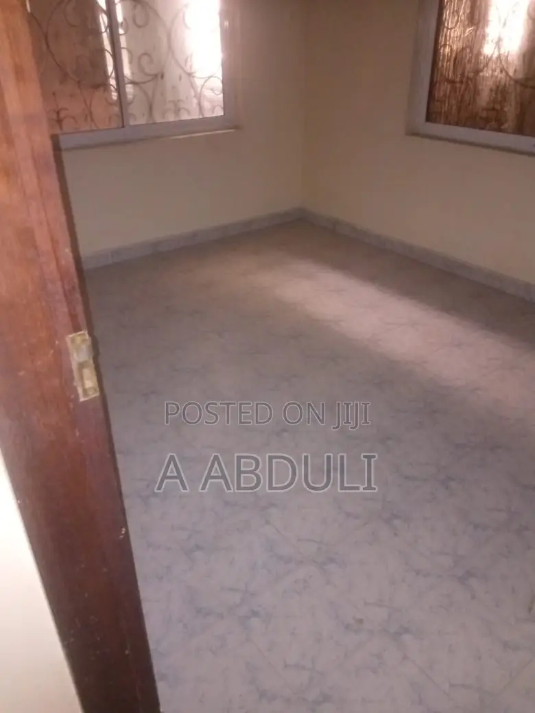 2bdrm Apartment in Ganjoni, Moi Avenue (Msa) for rent