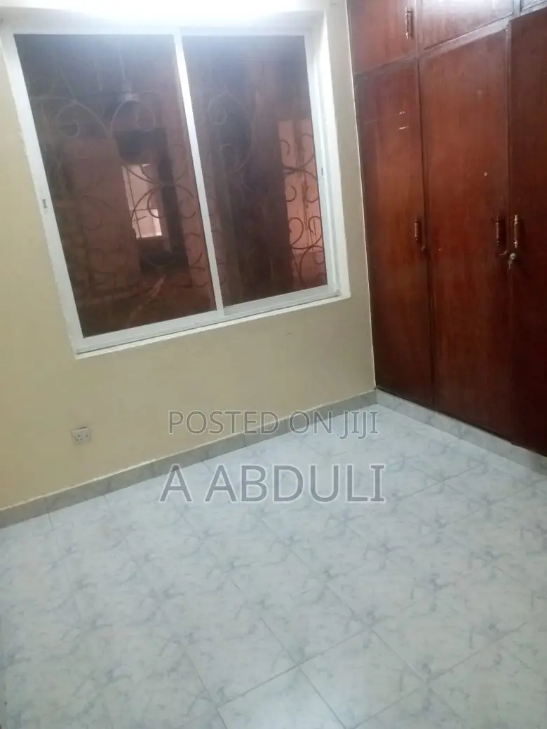 2bdrm Apartment in Ganjoni, Moi Avenue (Msa) for rent