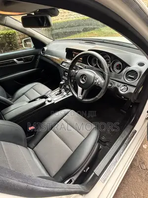 Mercedes-Benz C200 2011 White