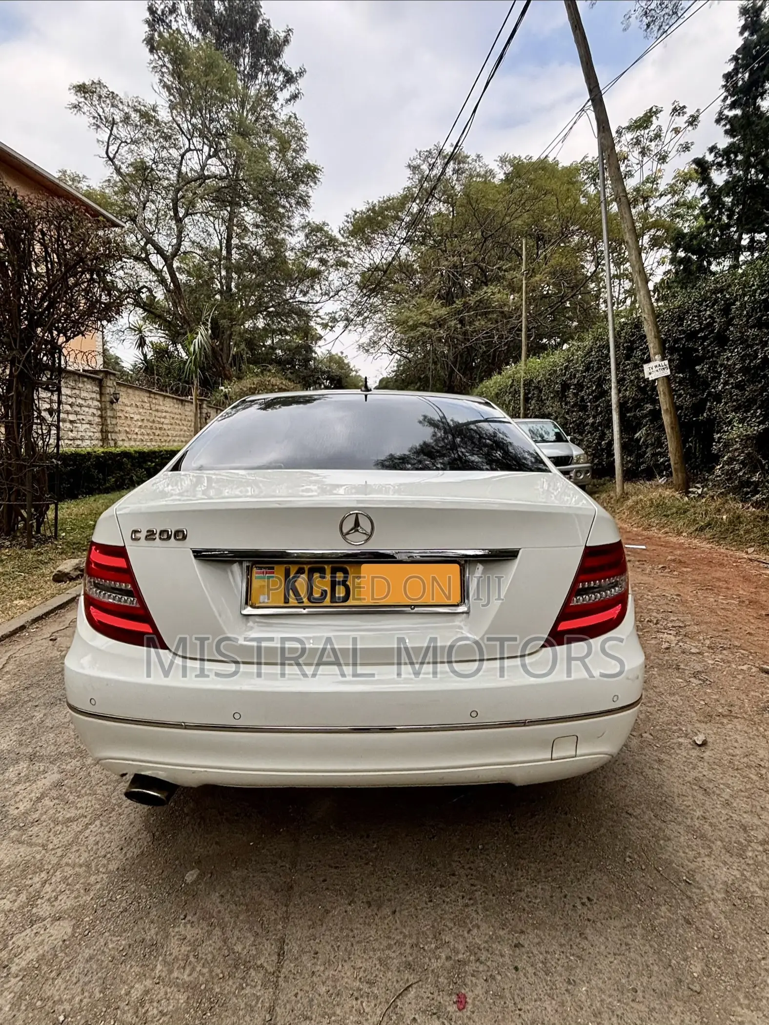 Mercedes-Benz C200 2011 White