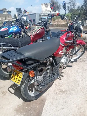 TVS HLX 125 2022 Red