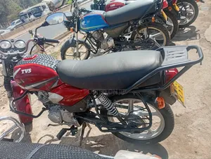 TVS HLX 125 2022 Red