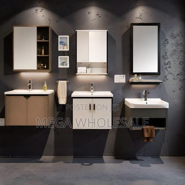 Soft Close Doors Wall Mounted Bathroom Vanity Cabinet With Mirror.