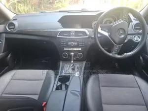 Mercedes-Benz C200 2011 White