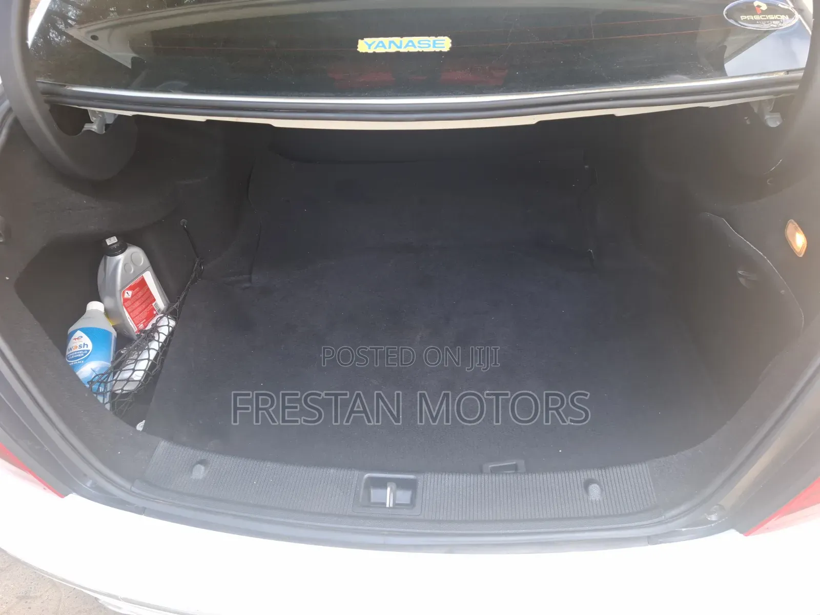 Mercedes-Benz C200 2011 White