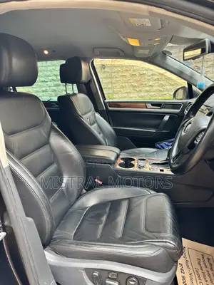 Volkswagen Touareg VR6 Executive 2011 Black