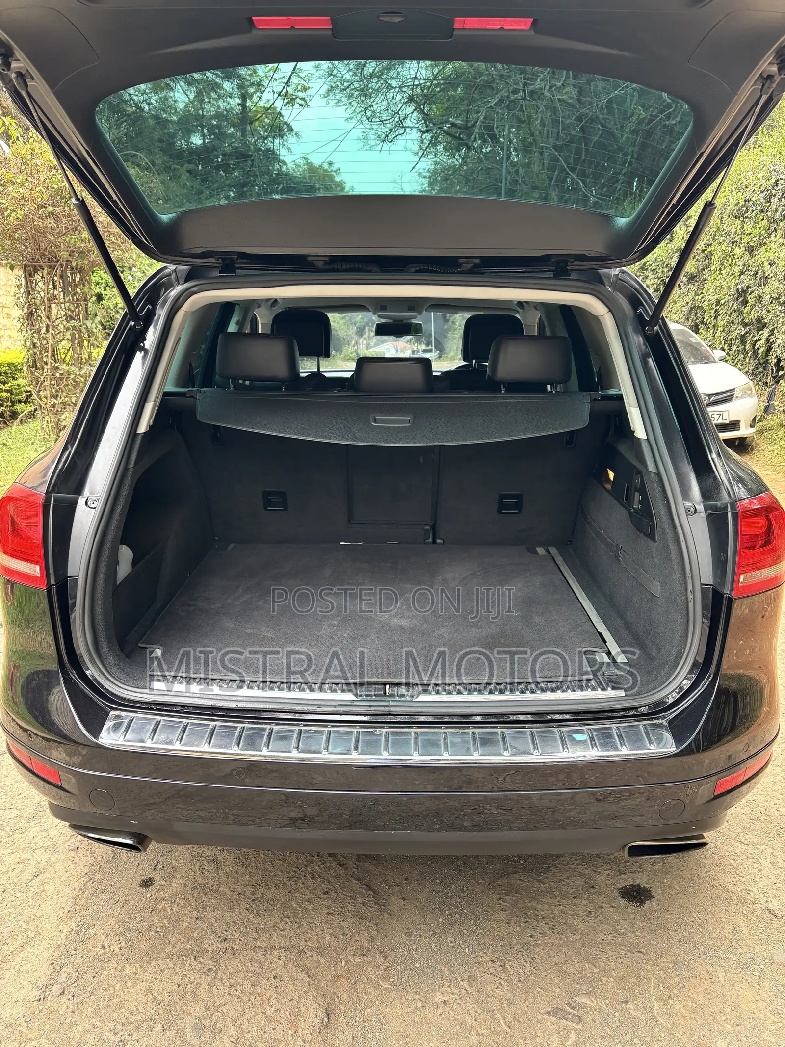 Volkswagen Touareg VR6 Executive 2011 Black