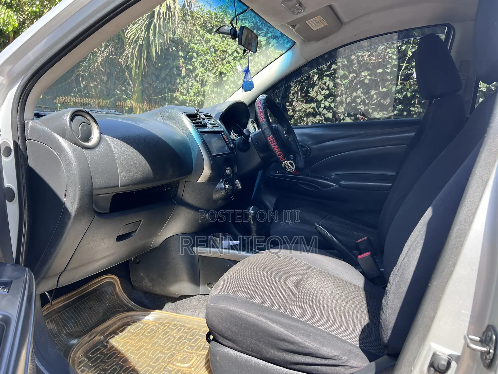 Nissan Tiida 2013 Silver