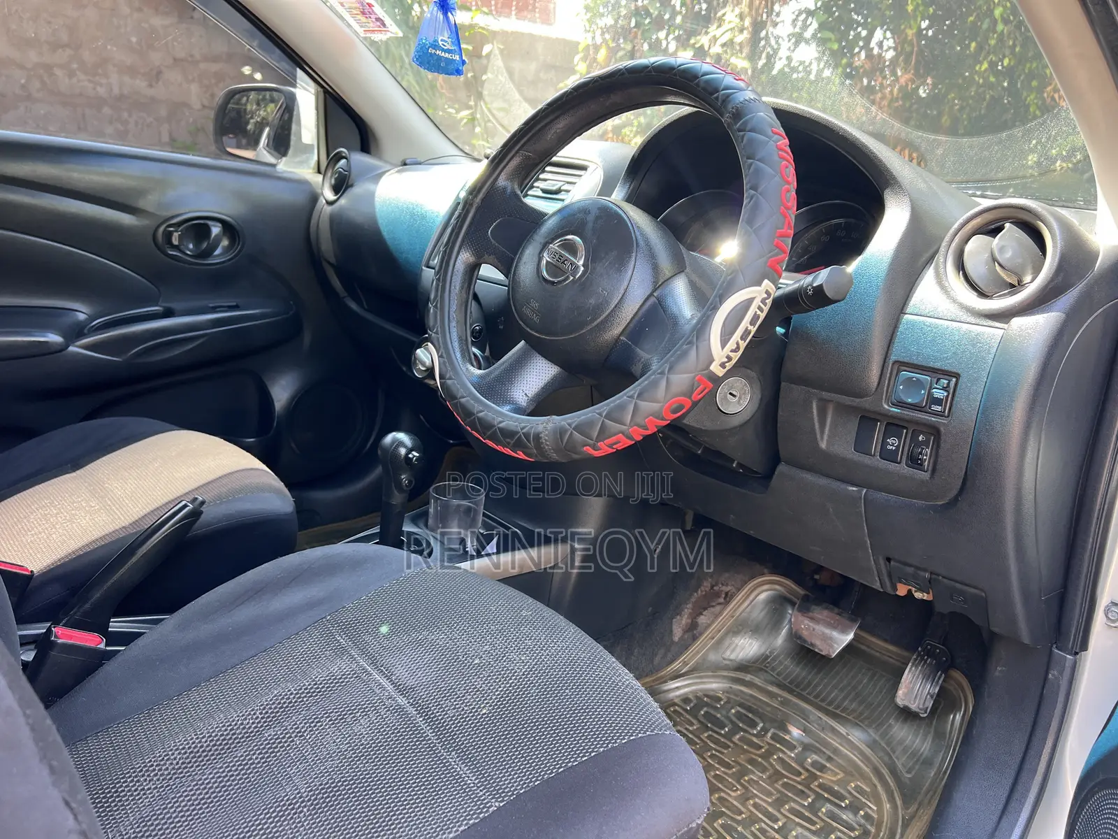 Nissan Tiida 2013 Silver
