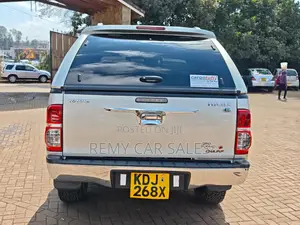 Toyota Hilux 2015 Silver