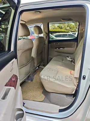 Toyota Hilux 2015 Silver