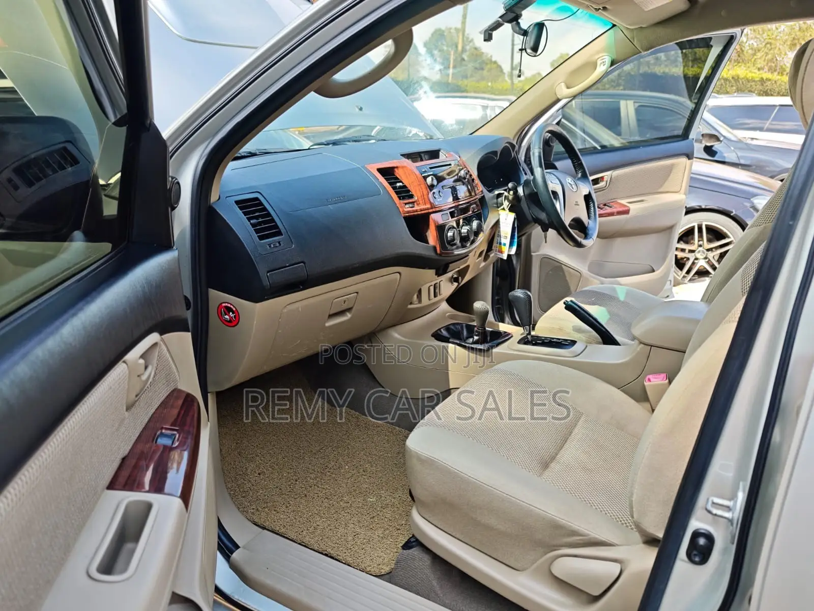 Toyota Hilux 2015 Silver
