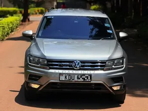 Volkswagen Tiguan 2020 Gray