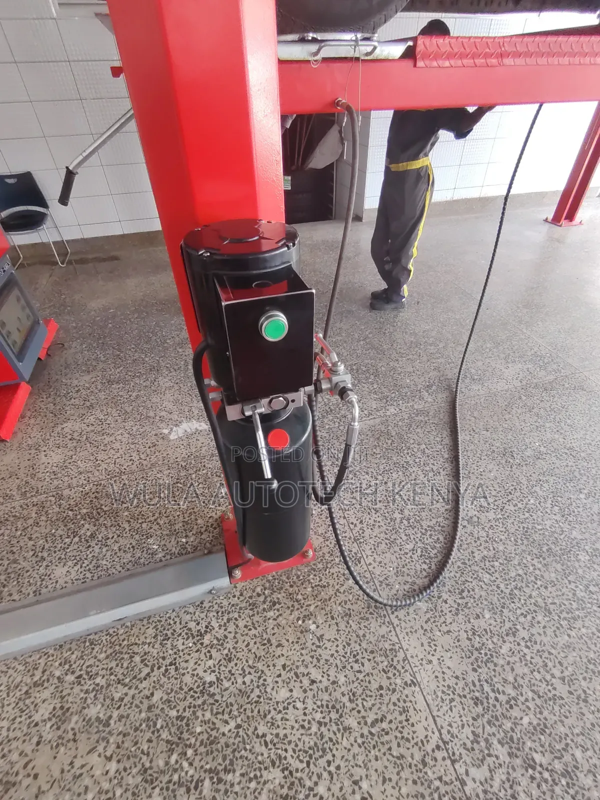 Heavy Duty Vehicle Lifting Machine 4post 4tns Sunshine Italy
