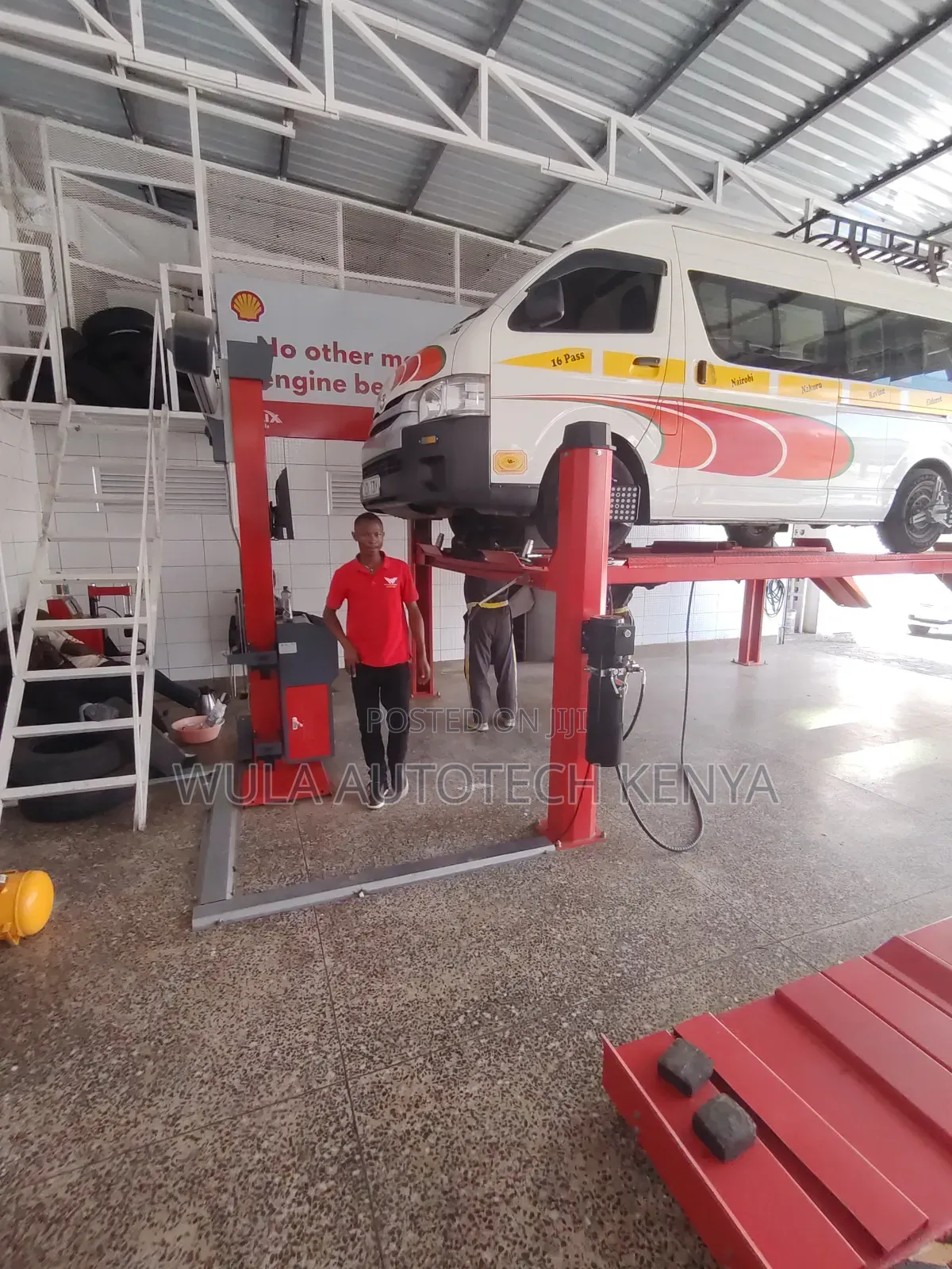 Heavy Duty Vehicle Lifting Machine 4post 4tns Sunshine Italy