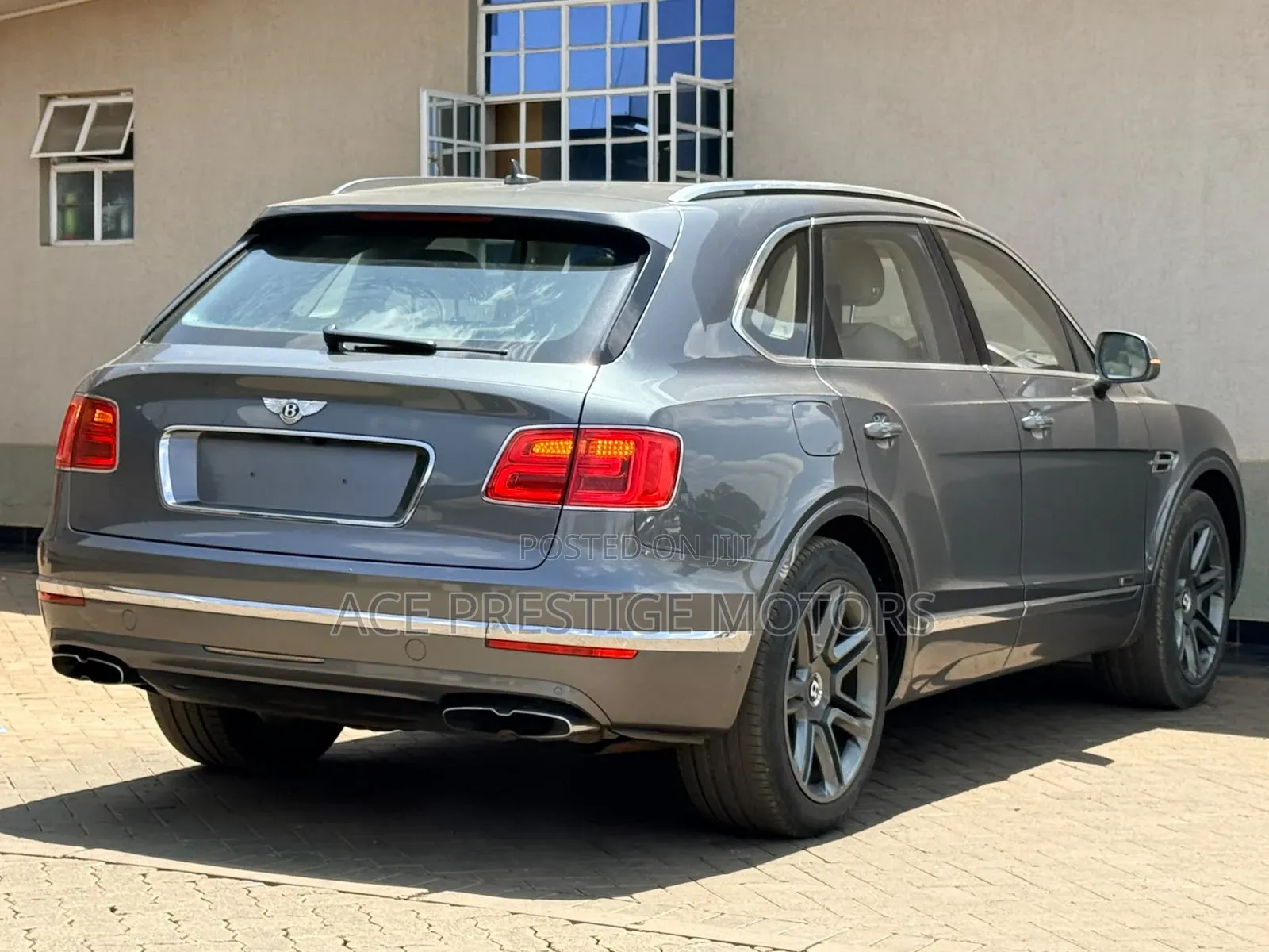 Bentley Bentayga 2018 Gray