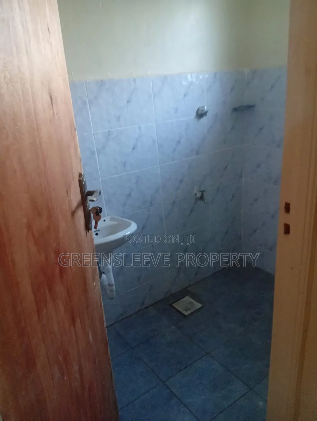 2bdrm Bungalow in Karen for rent