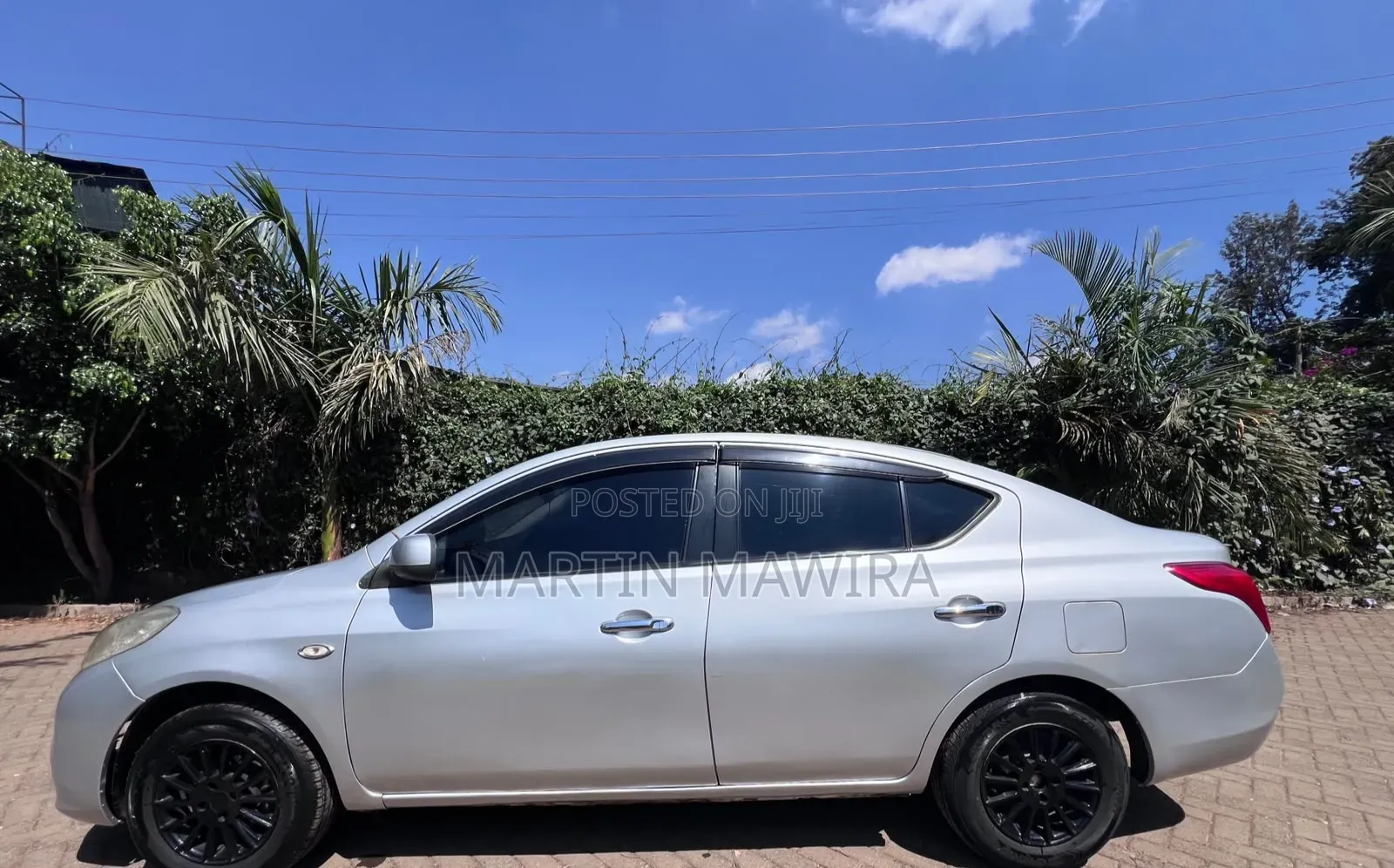 Nissan Tiida 2013 Silver