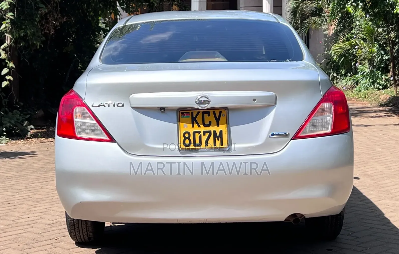 Nissan Tiida 2013 Silver
