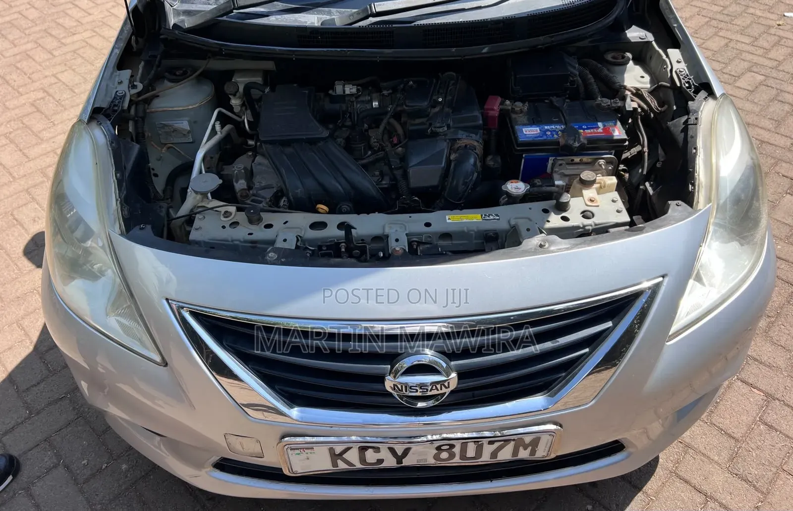 Nissan Tiida 2013 Silver