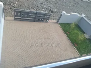 Khamakis 5 Bedroomed Mansion on Sale