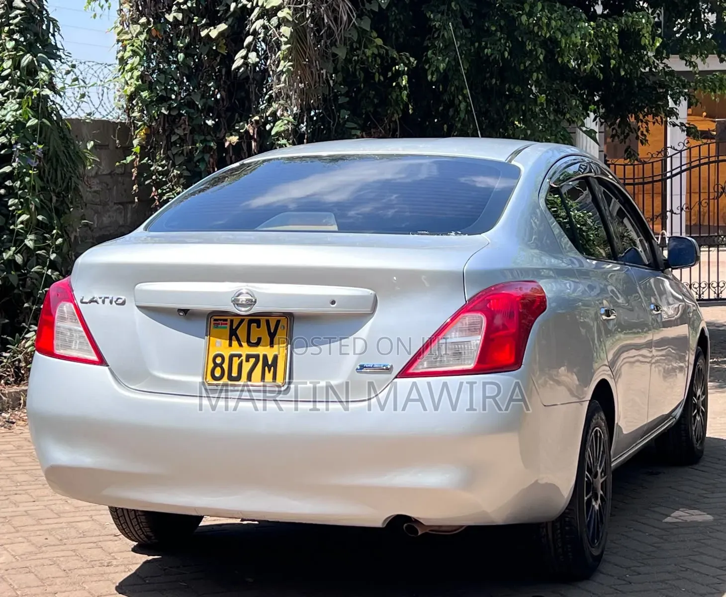Nissan Tiida 2013 Silver