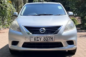 Nissan Tiida 2013 Silver