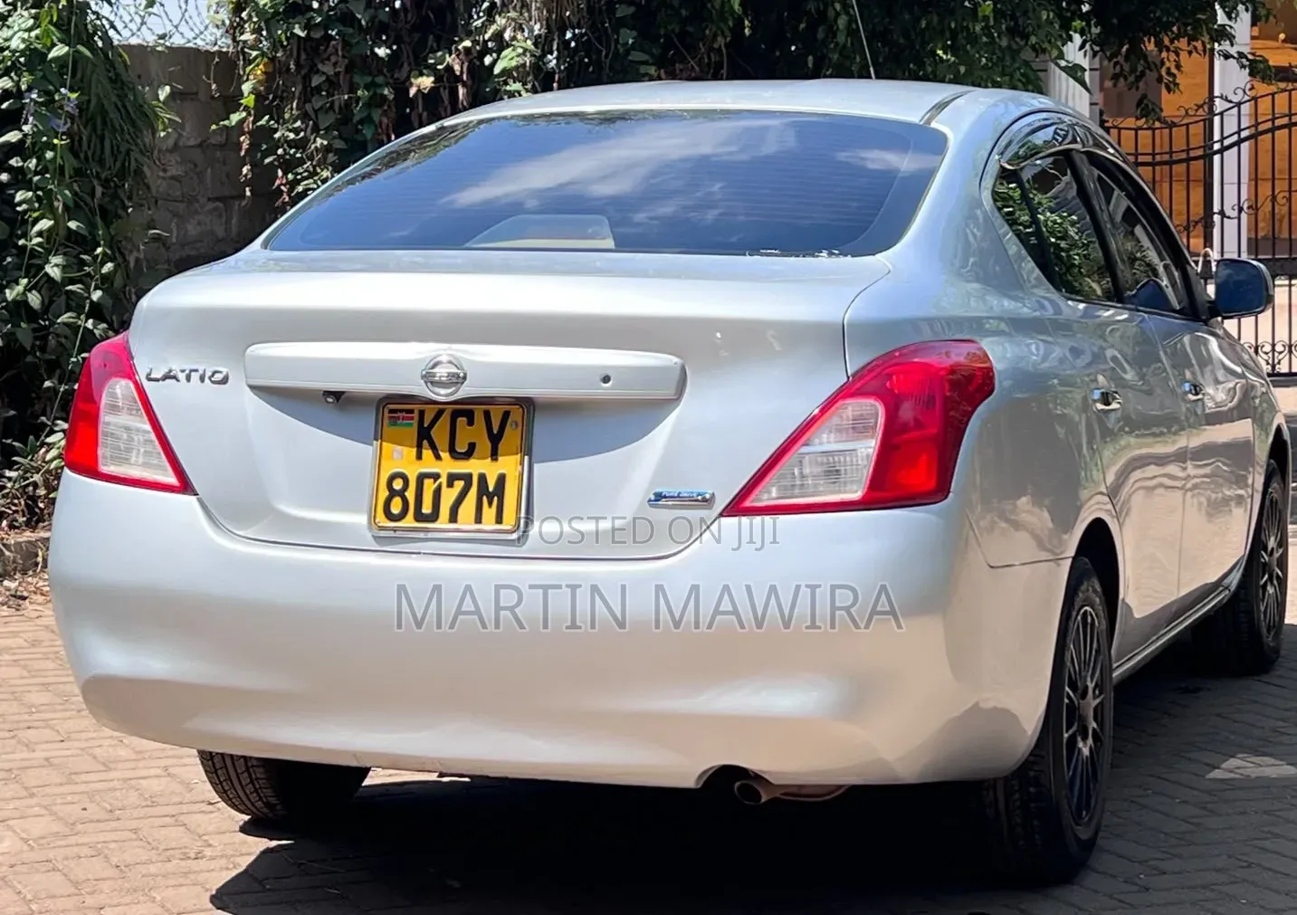 Nissan Tiida 2013 Silver