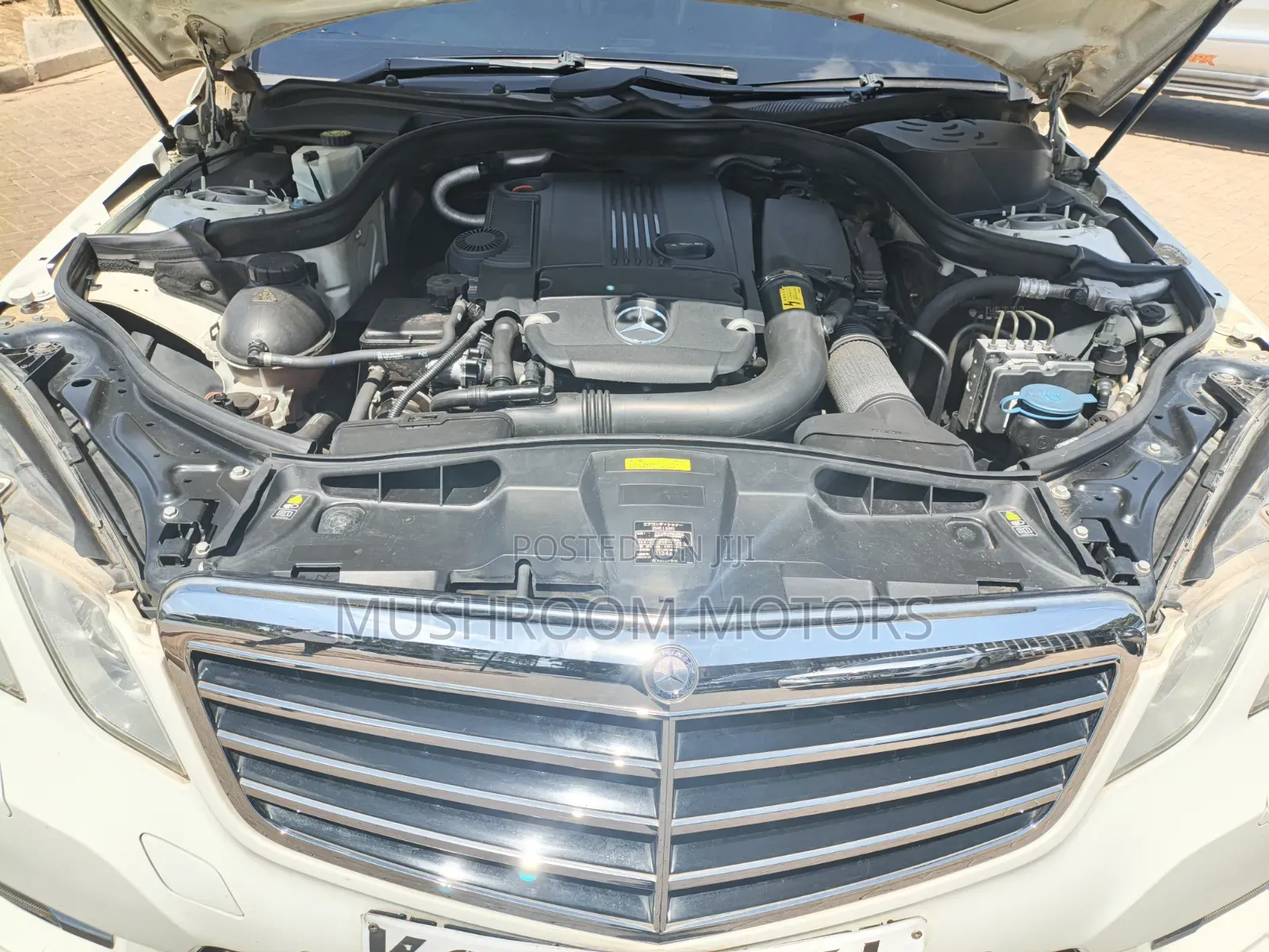 Mercedes-Benz E250 2011 Pearl