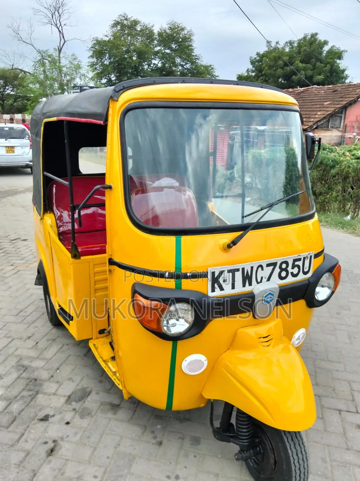 Piaggio 2024 Yellow