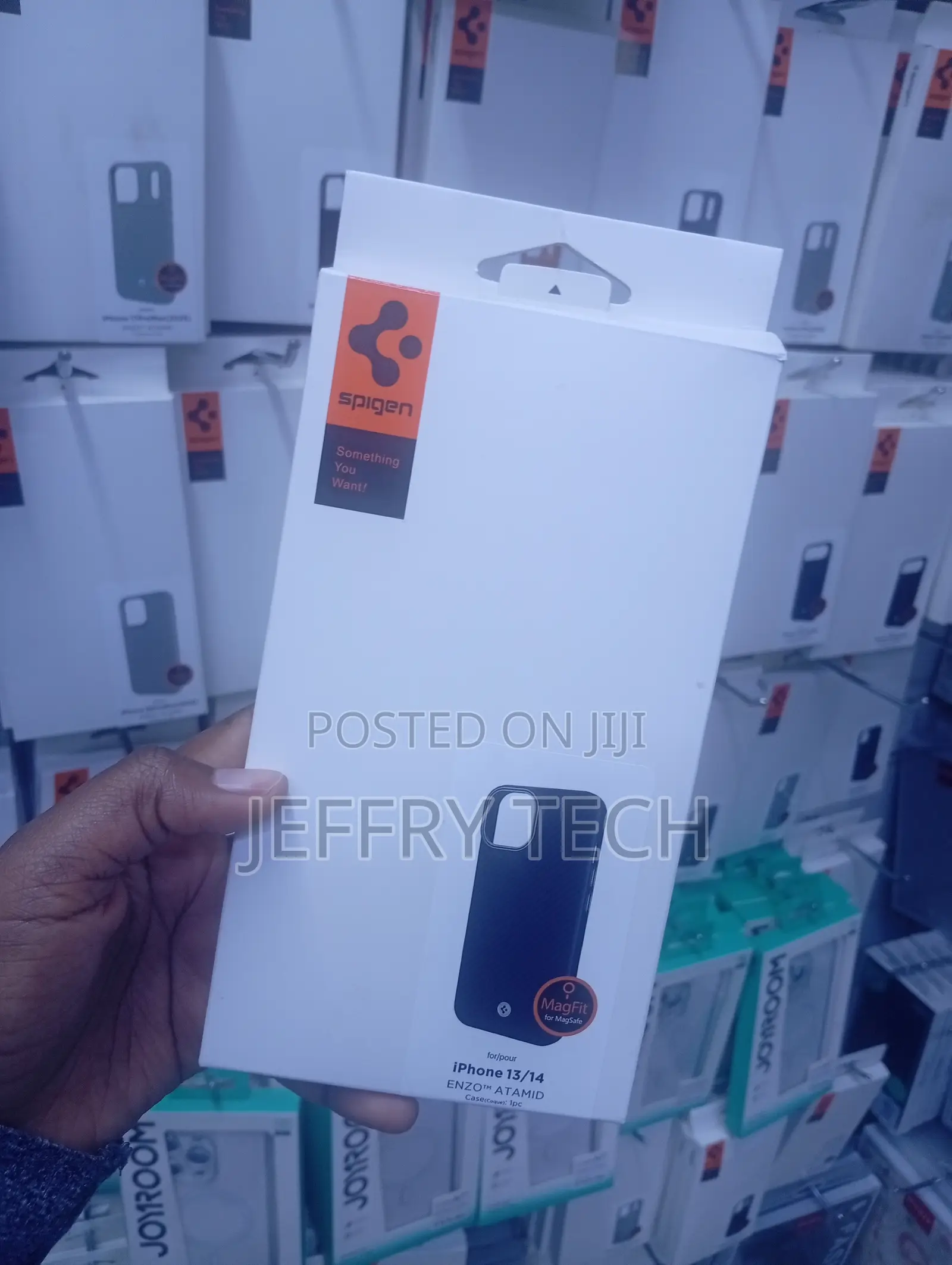 Spigen Enzo Aramid MagFit Case Packaging Box for the iPhone 13/14