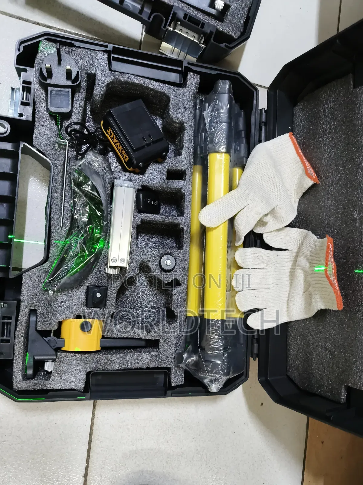 DeWalt Cordless Laser Level/16lines DeWalt Cordless With Tripod Stand