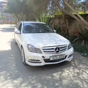 Mercedes-Benz C200 2012 White