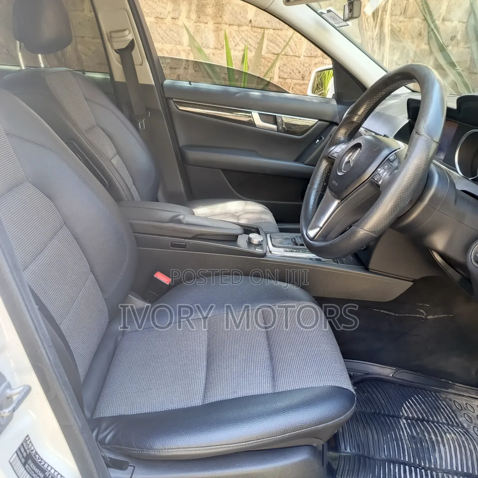 Mercedes-Benz C200 2012 White
