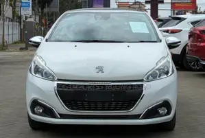 Peugeot 208 2019 White