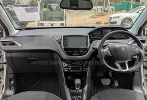 Peugeot 208 2019 White