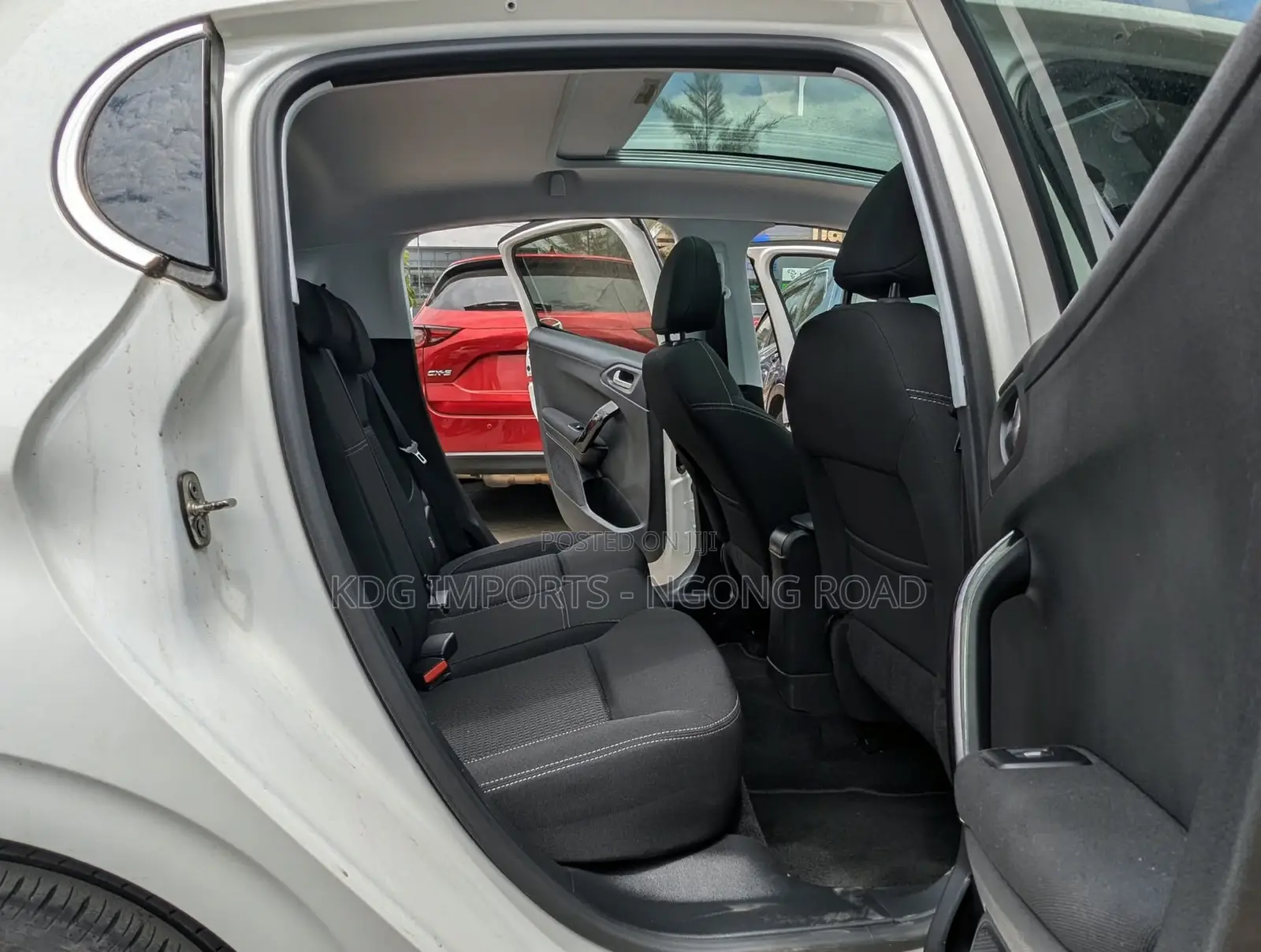 Peugeot 208 2019 White