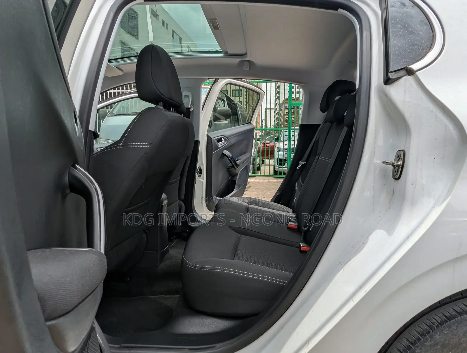 Peugeot 208 2019 White