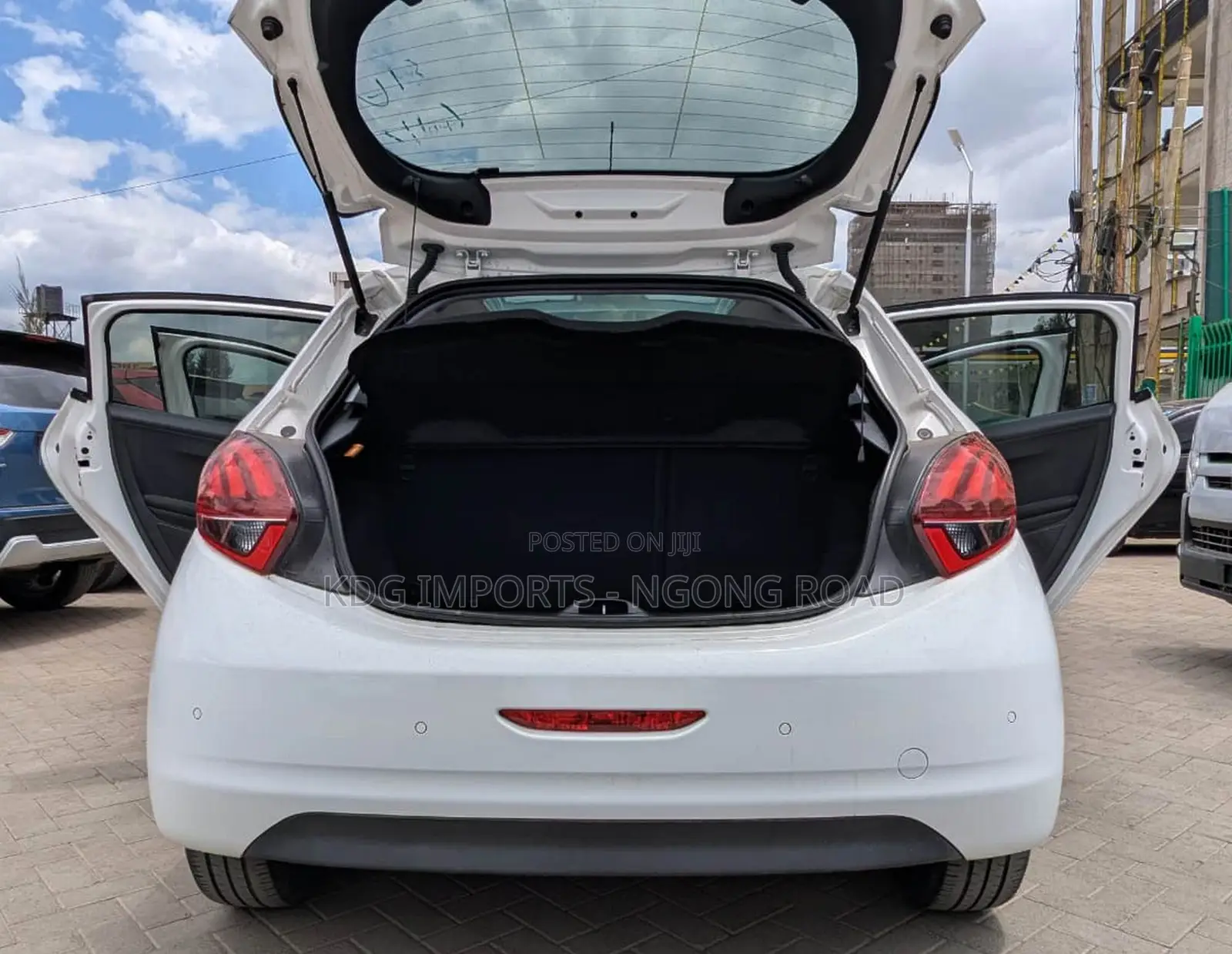 Peugeot 208 2019 White