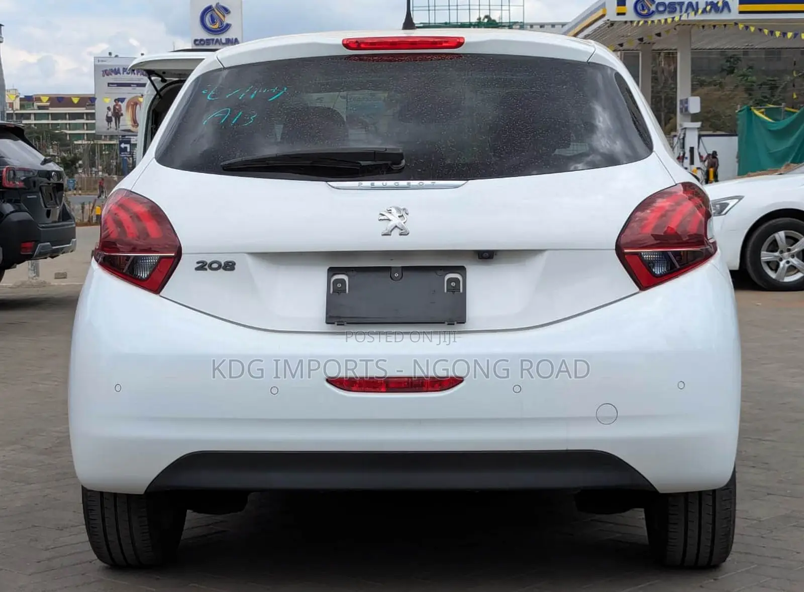 Peugeot 208 2019 White