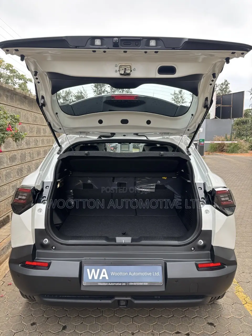 New Suzuki e Vitara 2025 White