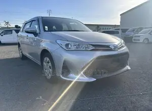 Toyota Corolla Fielder 1.5 Hybrid FWD 2019 Silver