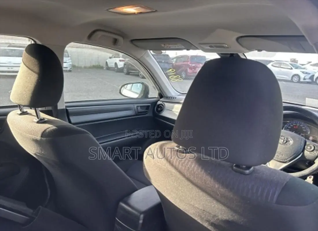 Toyota Corolla Fielder 1.5 Hybrid FWD 2019 Silver