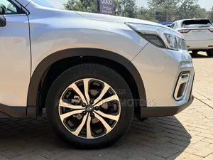Subaru Forester 2018 Silver