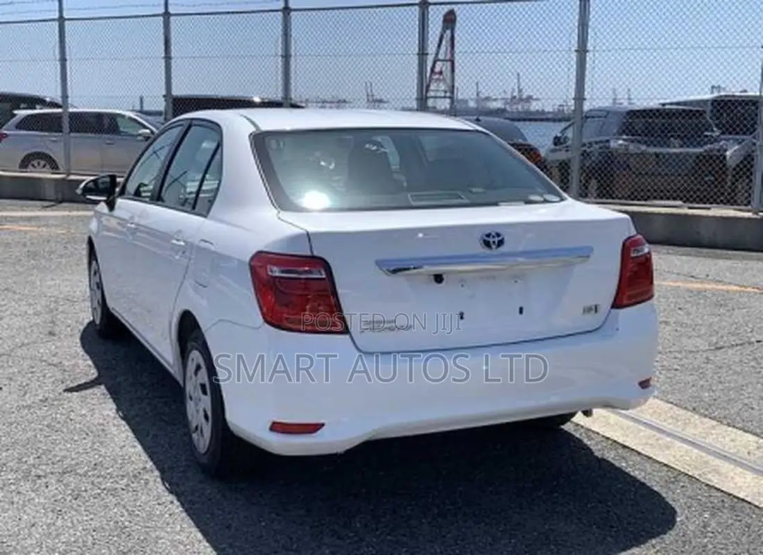 Toyota Axio 2021