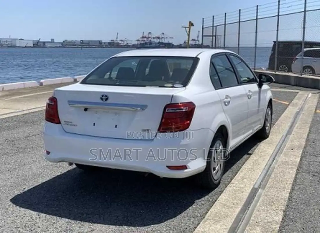 Toyota Axio 2021