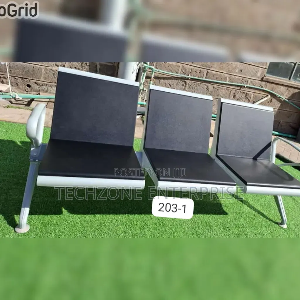 Quality 3 Linked Heavy Duty Padded Seater 
