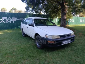 Toyota Corolla 2000 White
